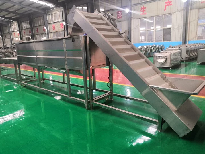 Feed hopper and elevator