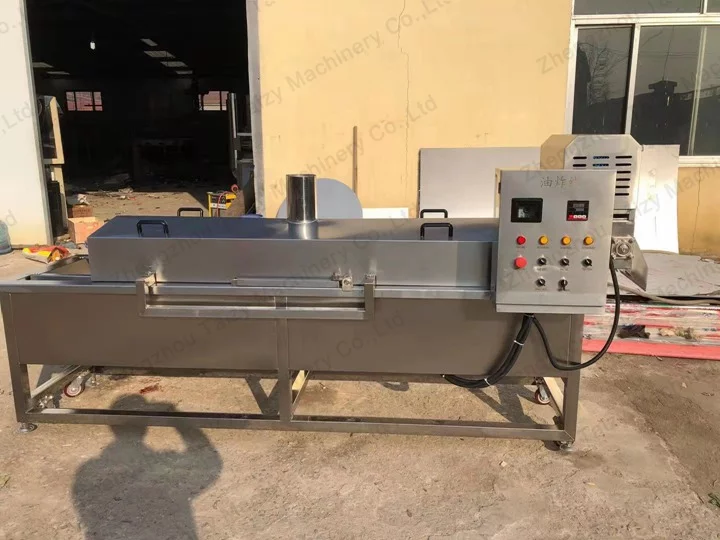 ¿Por qué cada vez más fábricas de alimentos congelados usan máquinas de fritura continua? 2 Freidora de papas fritas