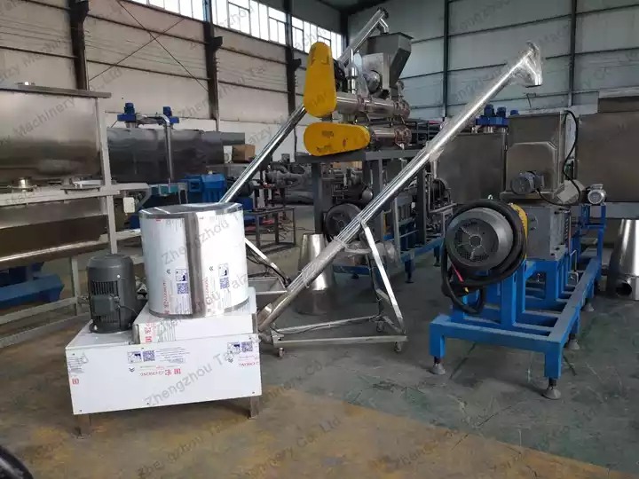 Raw material screw elevating feeder match twin‑screw extruder