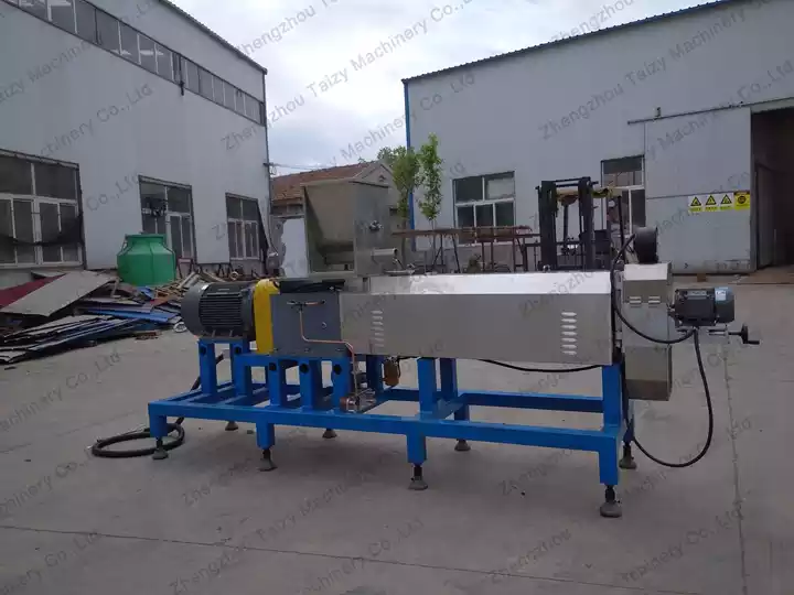 Twin‑screw snack extruder machine