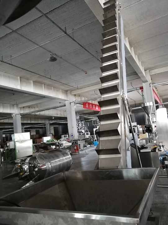 packaging elevator
